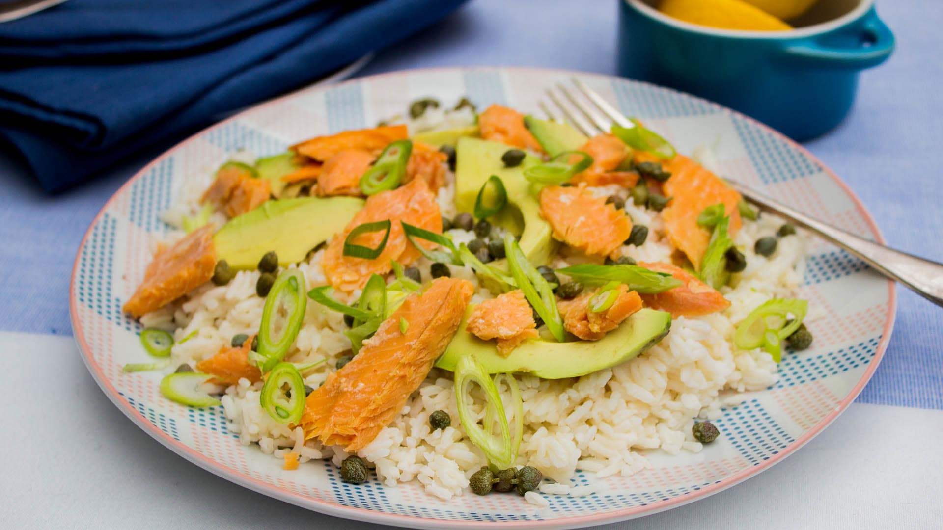 Salmon basmati salad with avocado and capers